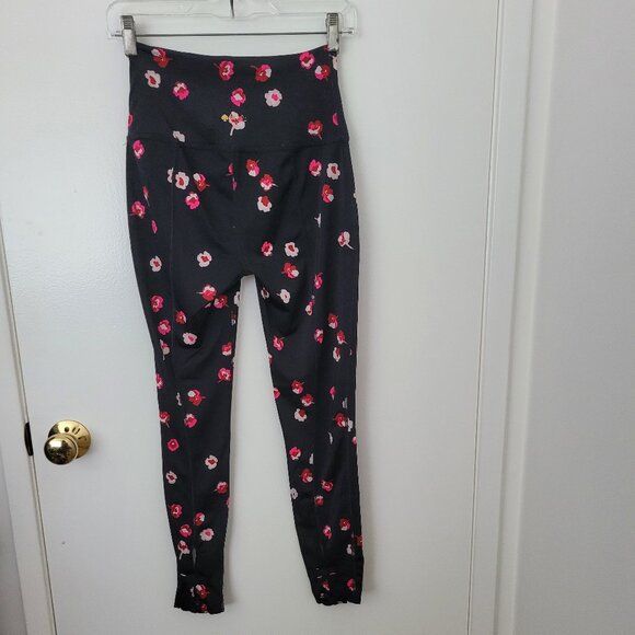 Beyond Yoga x Kate Spade Falling Floral Size Medium Leggings - Picture 3 of 5